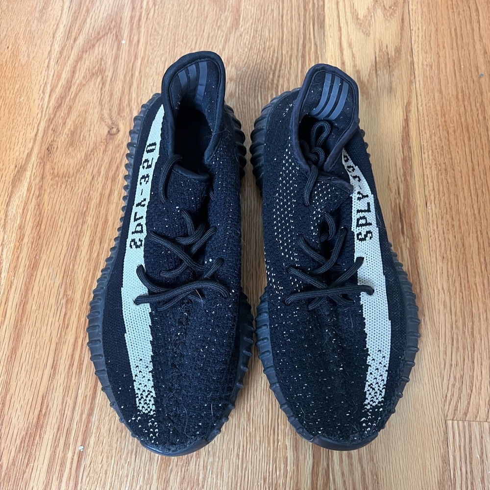 Yeezy Boost 350v2